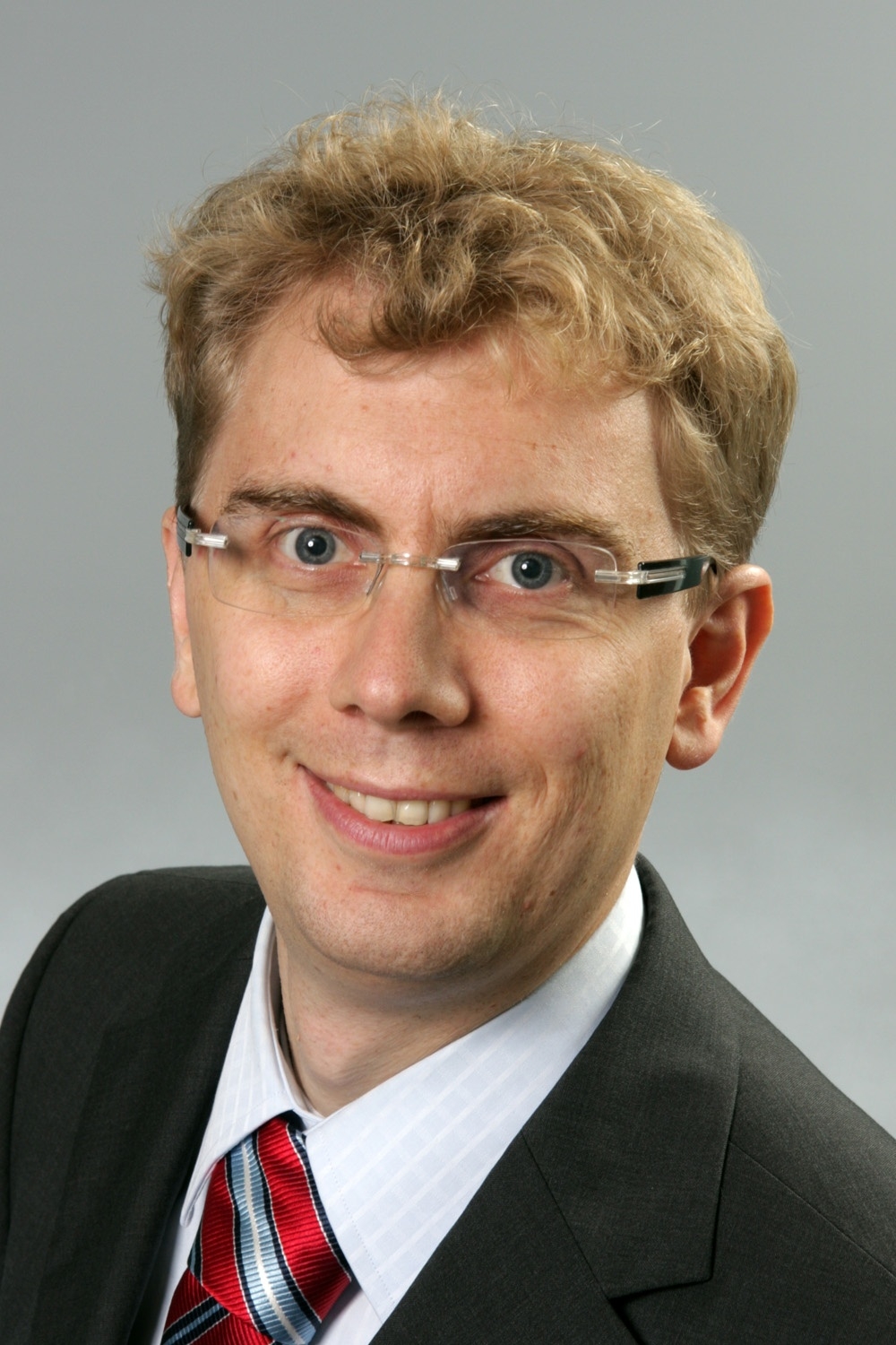 Prof. Dr. Christian Hauser